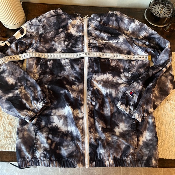 Champion jacket size small - Picture 2 of 5